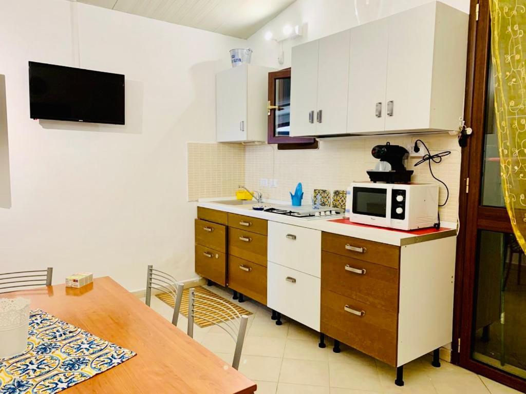 Casa Lucinzina Villa Agnone Bagni Luaran gambar